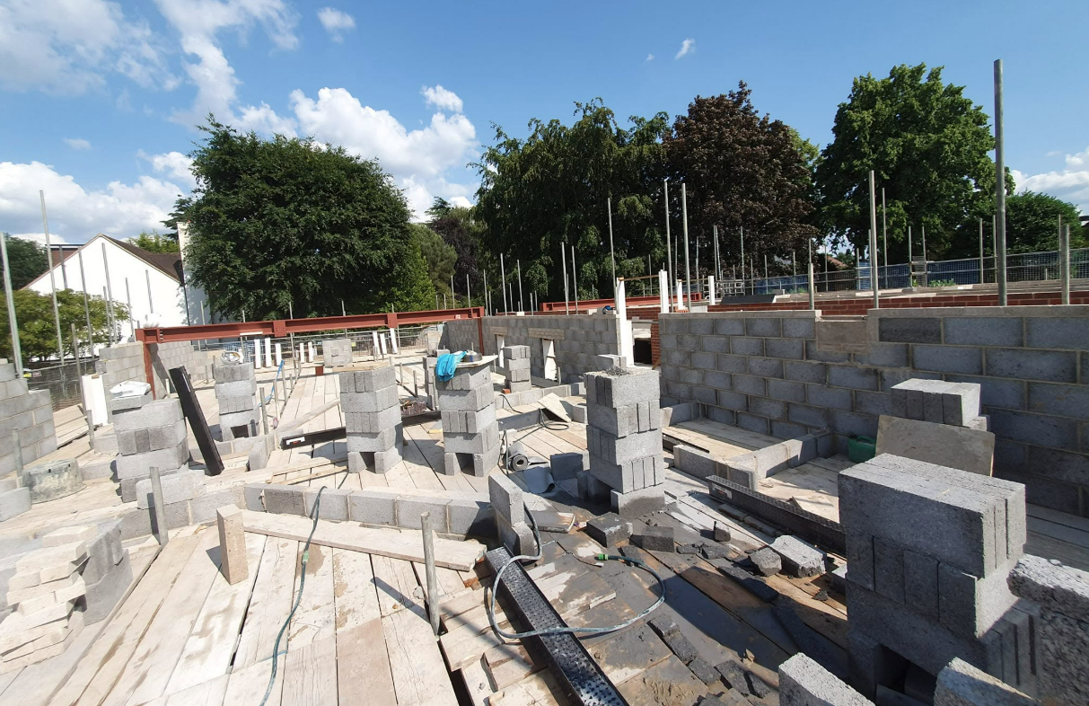Large-scale blockwork package on a commercial development